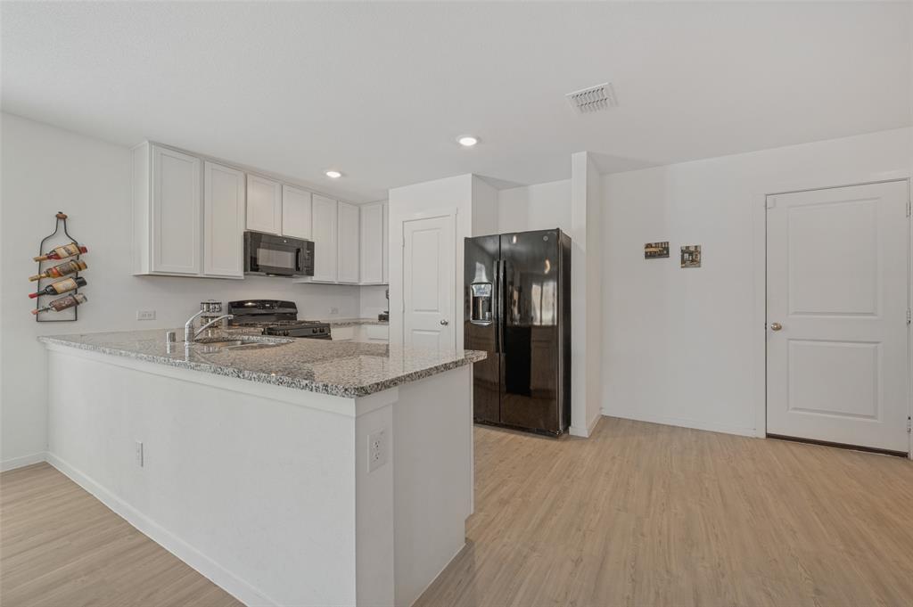 7830 Ellington Drive, Dallas, TX 75241 7830 Ellington Drive, Dallas, TX 75241
