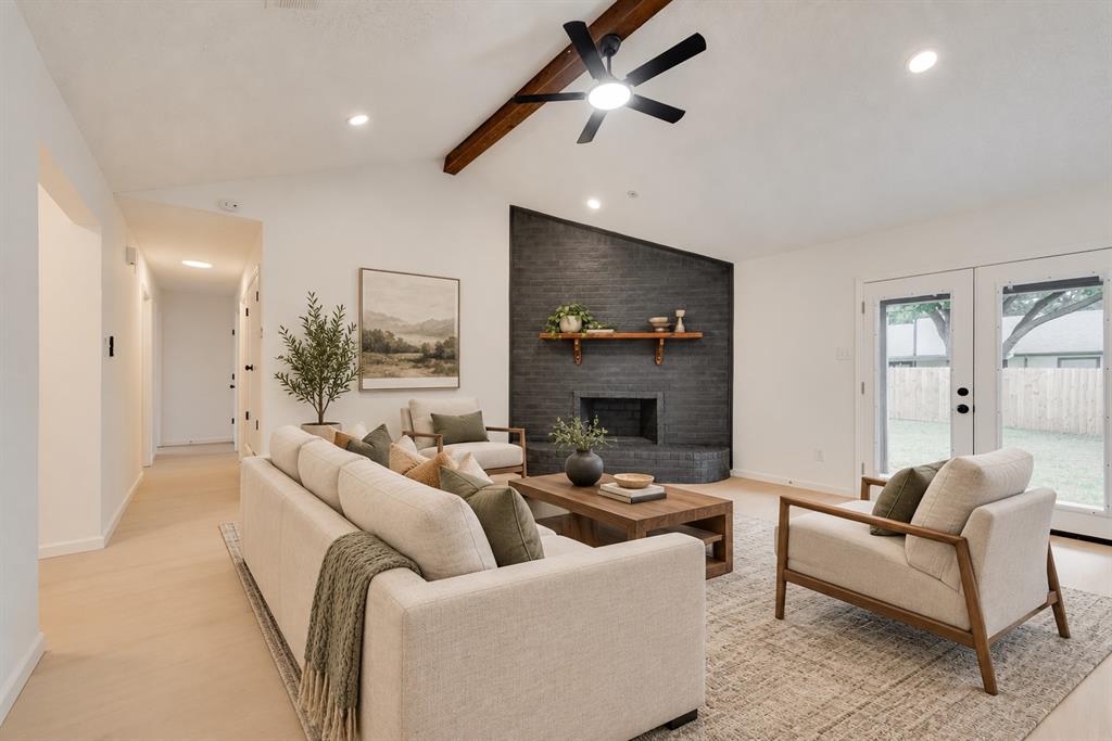 3021 Meadowmoor Street, Fort Worth, TX 76133