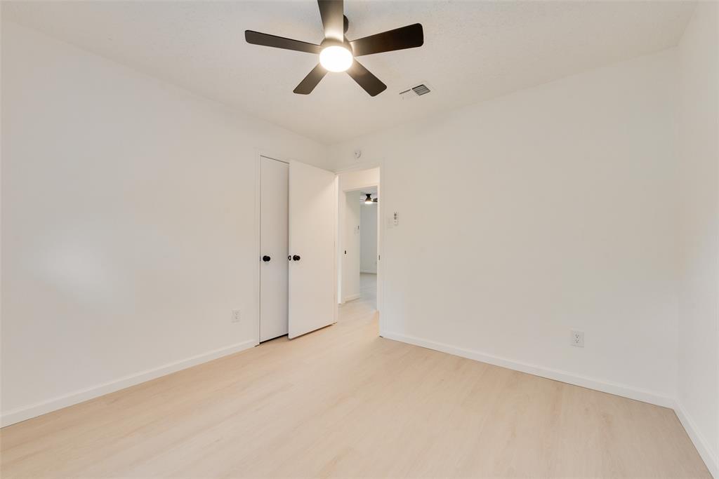 3021 Meadowmoor Street, Fort Worth, TX 76133