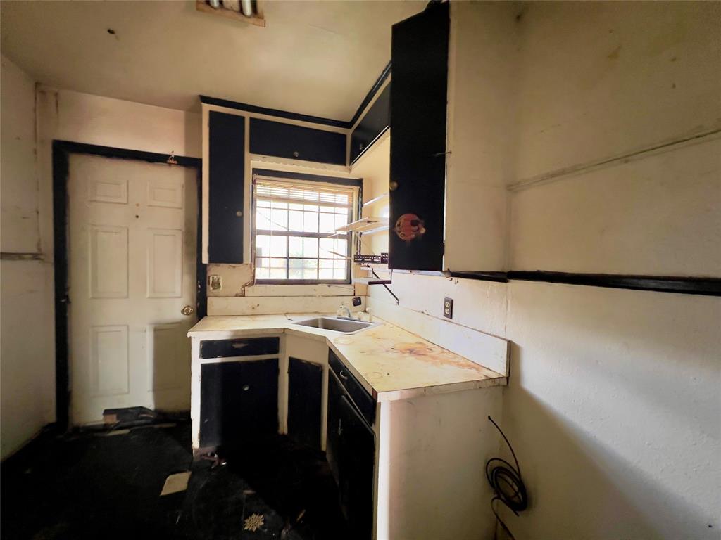 3216 S Beckley Avenue, Dallas, TX 75224