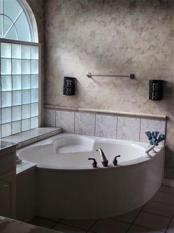 1721 Wylie Creek Drive, DeSoto, TX 75115