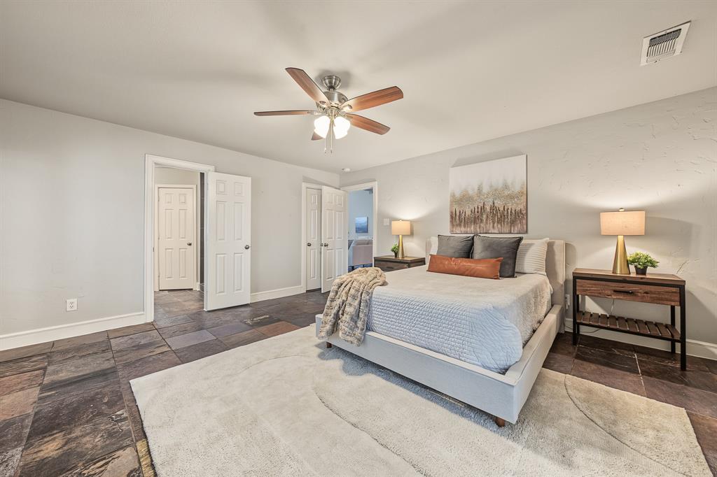 901 Pioneer Circle W, Argyle, TX 76226