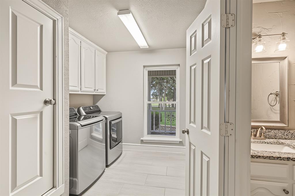 901 Pioneer Circle W, Argyle, TX 76226