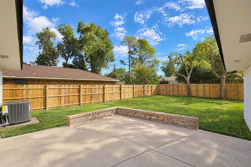 8350 CADENZA Lane, Dallas, TX 75228 8350 CADENZA Lane, Dallas, TX 75228
