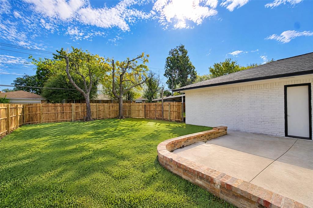 8350 CADENZA Lane, Dallas, TX 75228 8350 CADENZA Lane, Dallas, TX 75228