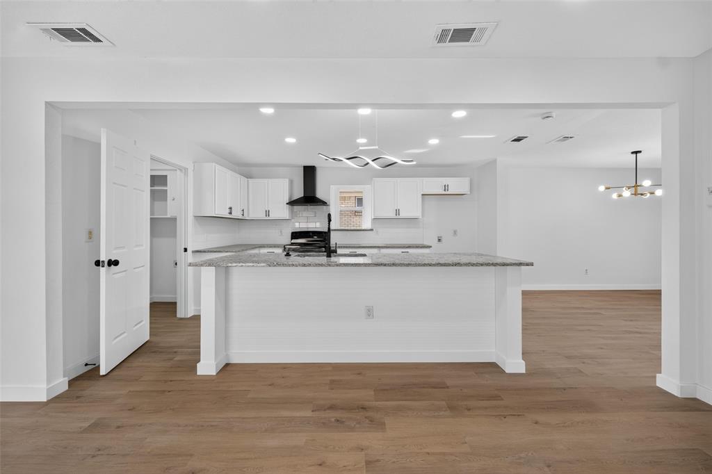 8350 CADENZA Lane, Dallas, TX 75228