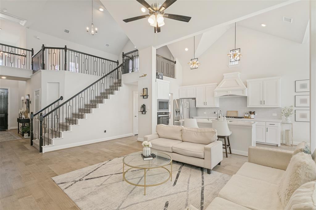 7334 Golden Daisy Avenue, Venus, TX 76084