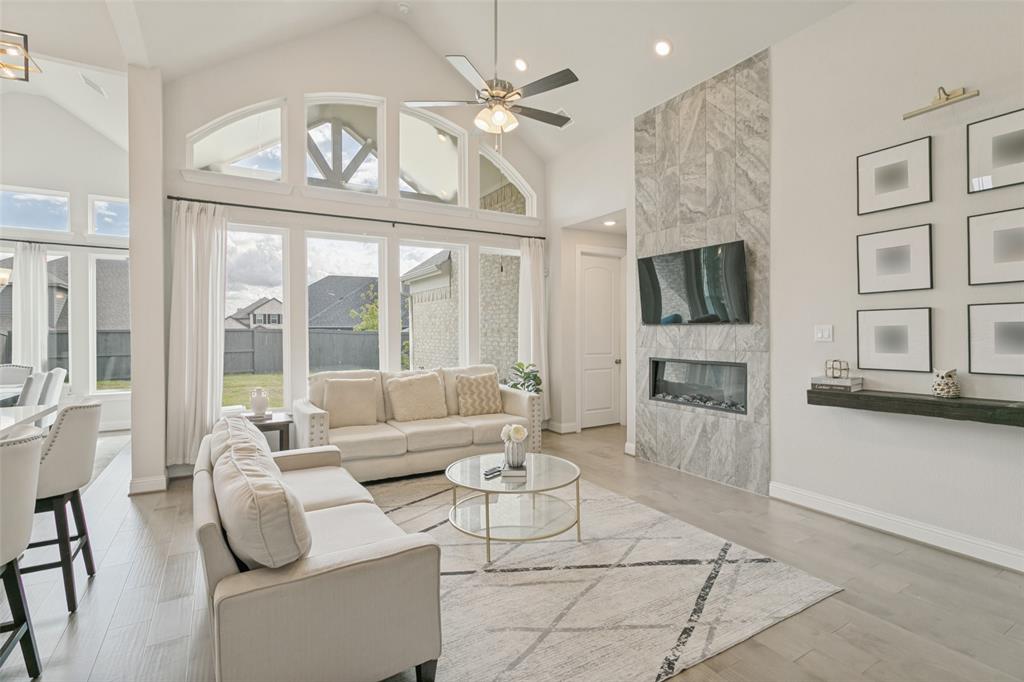 7334 Golden Daisy Avenue, Venus, TX 76084