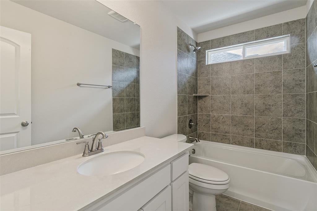 7334 Golden Daisy Avenue, Venus, TX 76084