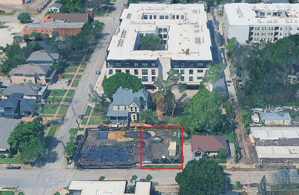 107 N Adams Avenue, Dallas, TX 75243