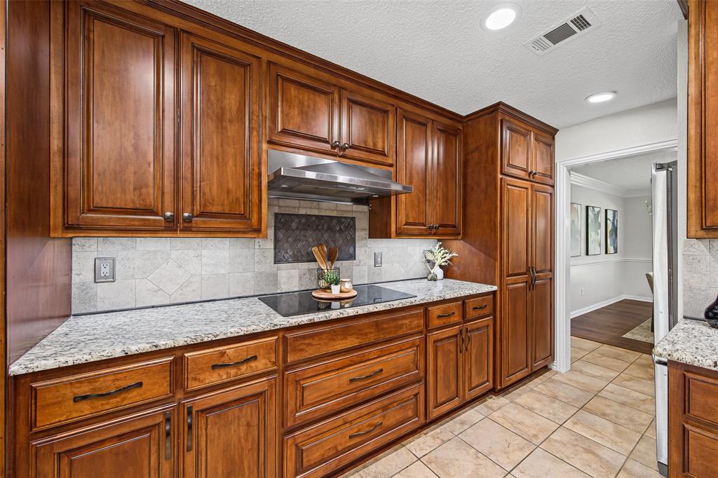 3406 Forestway Court, Arlington, TX 76001