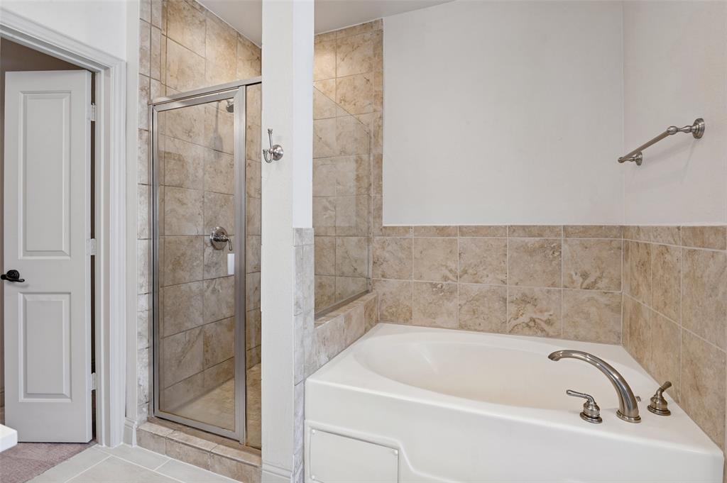 Primary Suite Separate tub and shower
