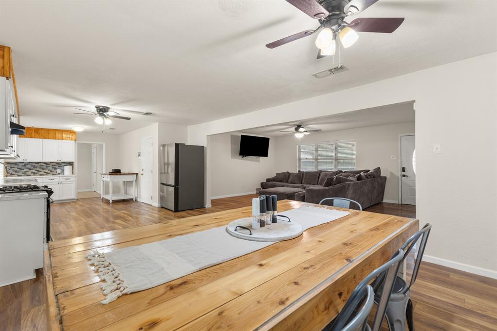 703 W Elizabeth Drive, Robinson, TX 76706