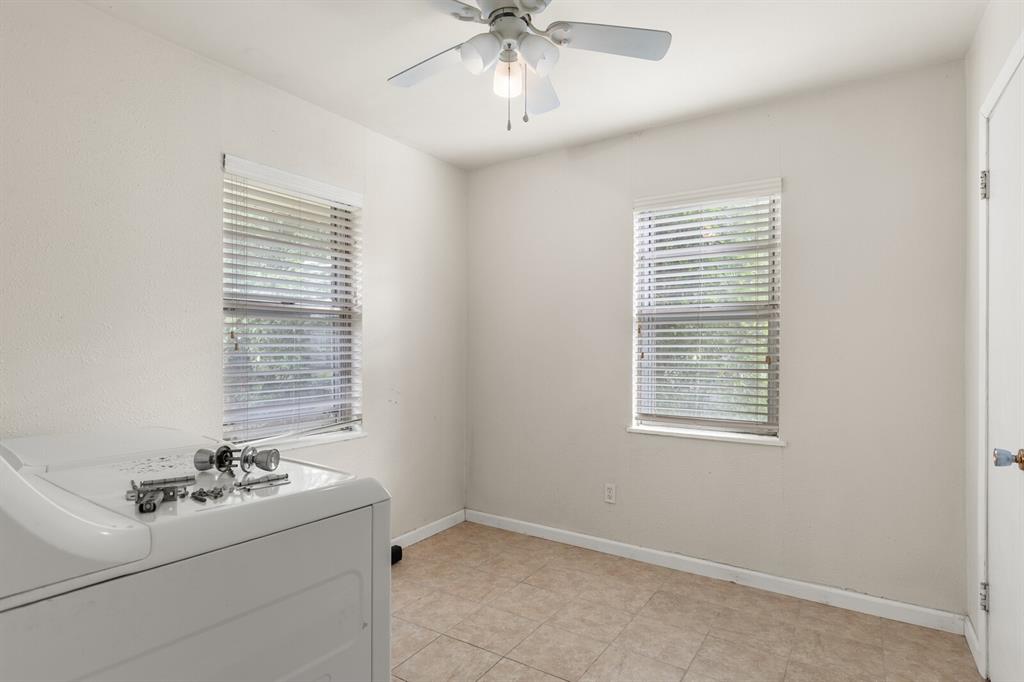 703 W Elizabeth Drive, Robinson, TX 76706