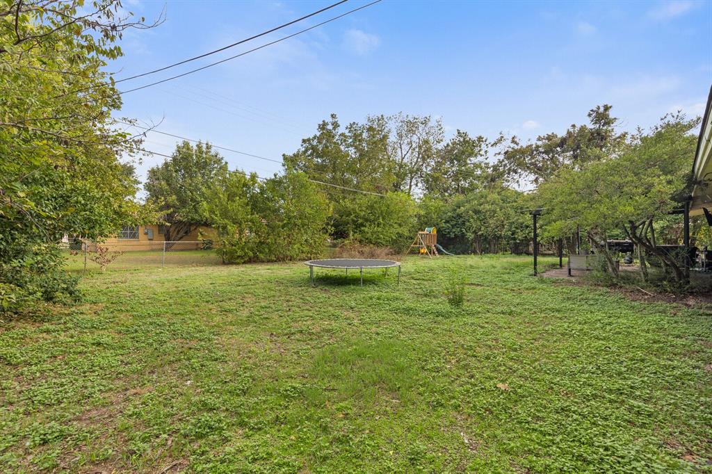 703 W Elizabeth Drive, Robinson, TX 76706