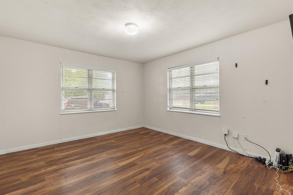 703 W Elizabeth Drive, Robinson, TX 76706