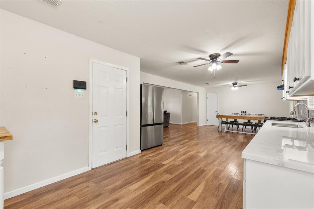 703 W Elizabeth Drive, Robinson, TX 76706