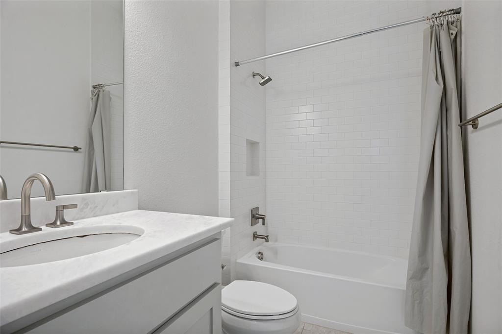 132 Cottonwood Court, Murphy, TX 75094