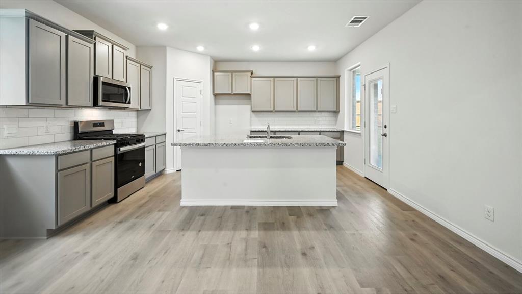 1307 Wolfcity Drive, Princeton, TX 75407