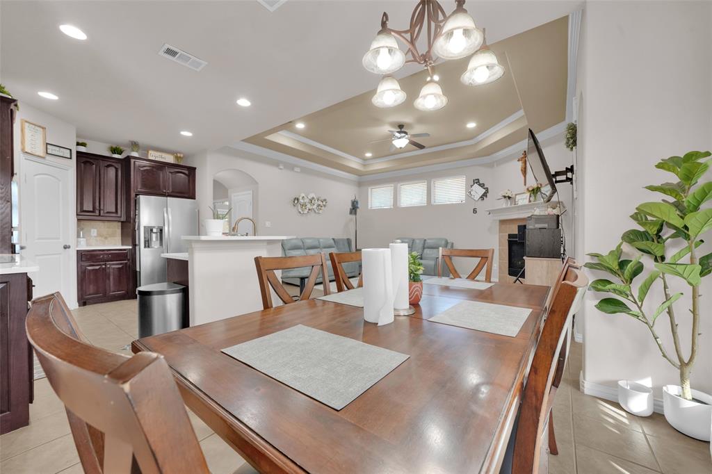 5801 Mira Lago Lane, Arlington, TX 76017