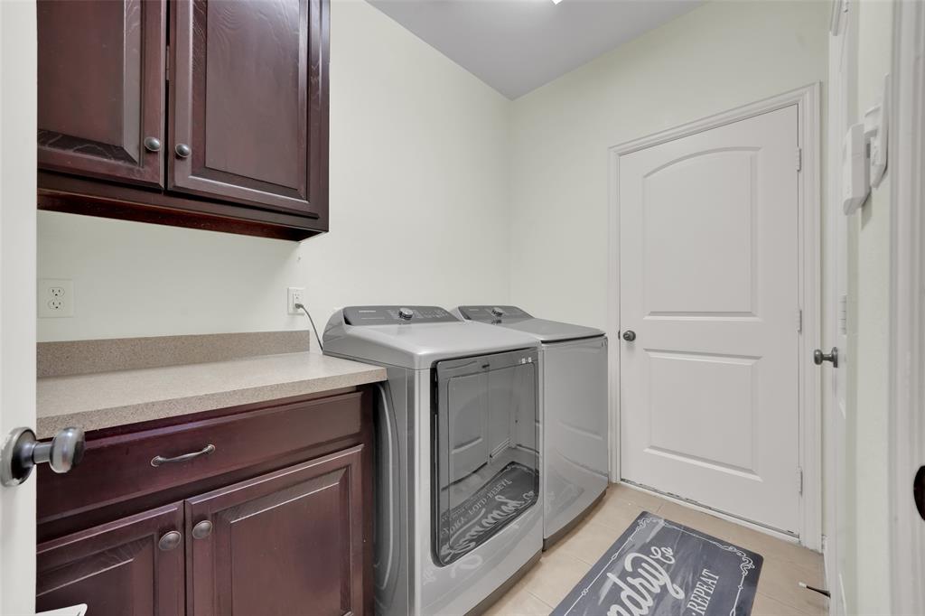 5801 Mira Lago Lane, Arlington, TX 76017