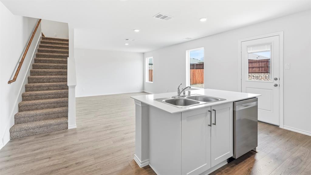 1615 Somerville Drive, Blue Ridge, TX 75424