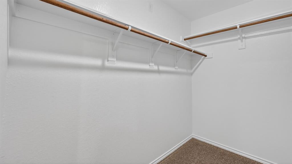 1611 Somerville Drive, Blue Ridge, TX 75424