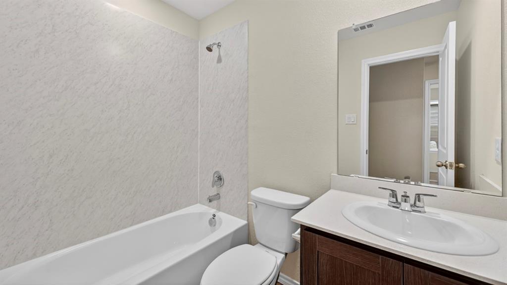 1611 Somerville Drive, Blue Ridge, TX 75424