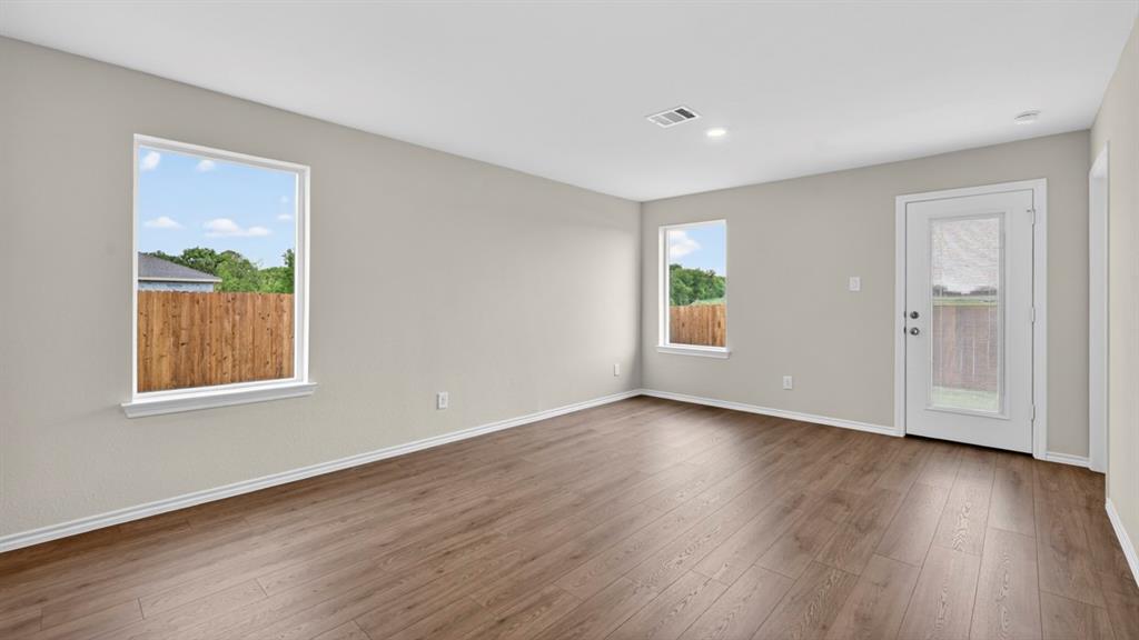 1611 Somerville Drive, Blue Ridge, TX 75424