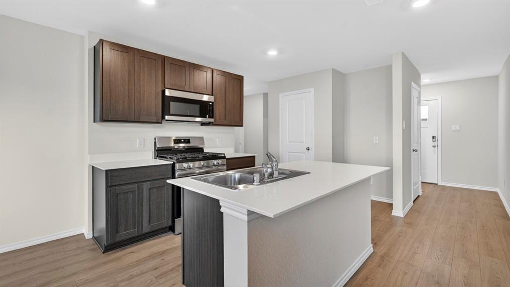 1611 Somerville Drive, Blue Ridge, TX 75424