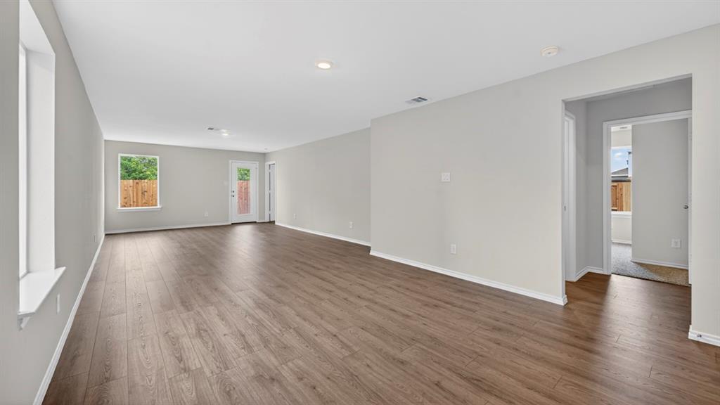 1607 Somerville Drive, Blue Ridge, TX 75424