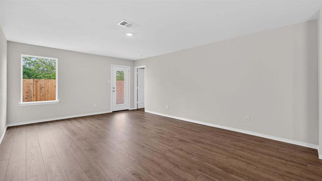 1607 Somerville Drive, Blue Ridge, TX 75424