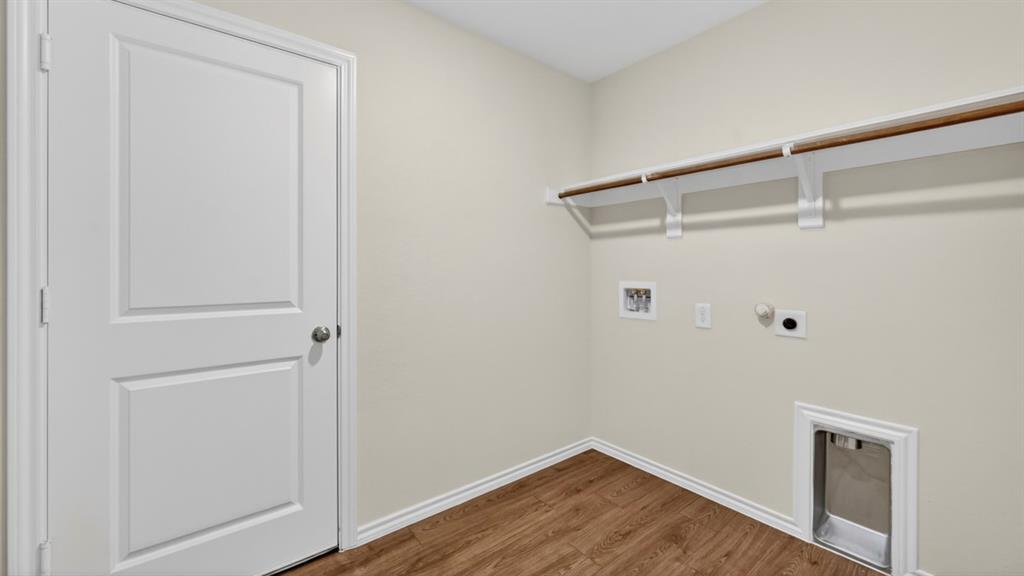 1607 Somerville Drive, Blue Ridge, TX 75424