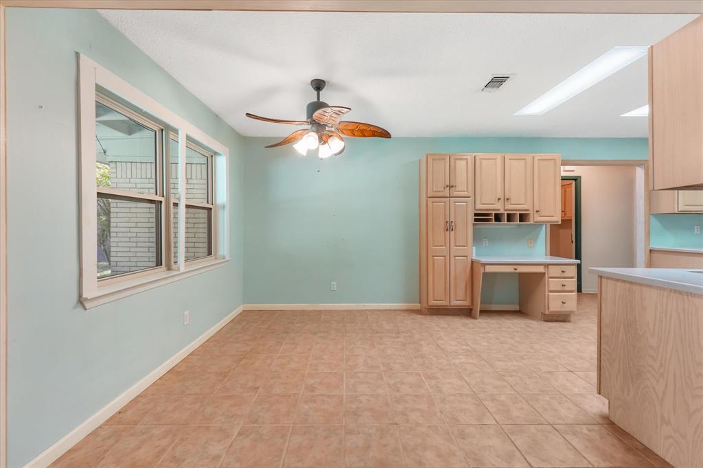 Kitchen/Breakfast Nook