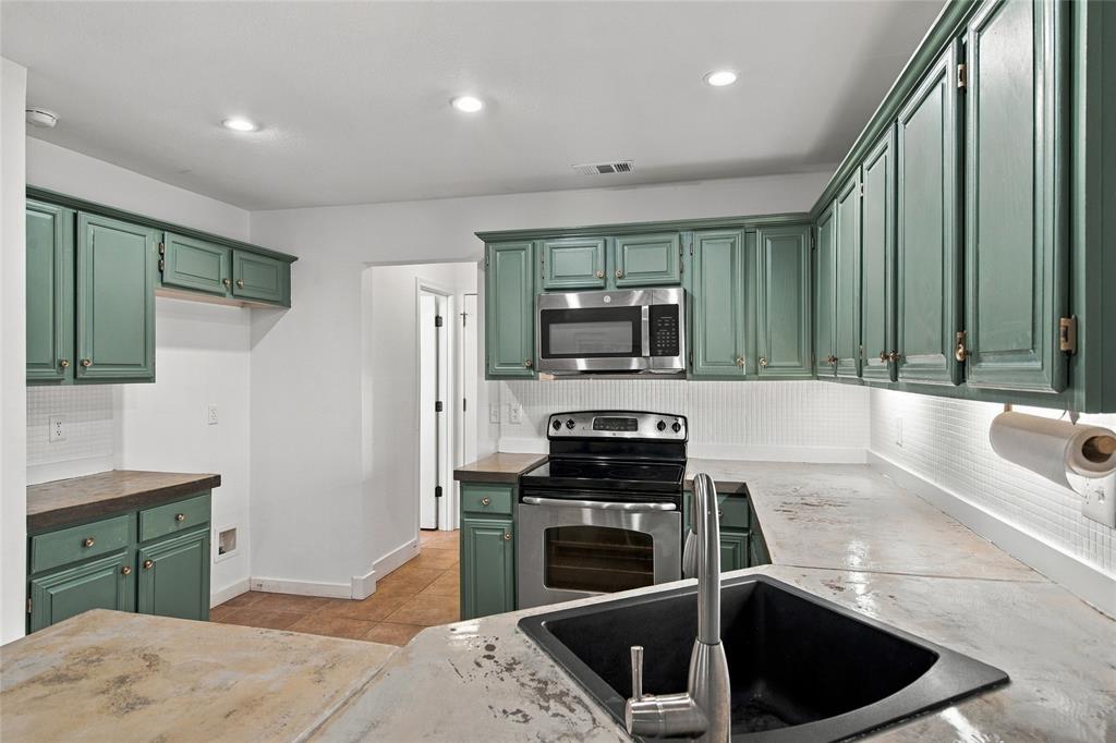 1704 Overlook Drive, Grapevine, TX 76051