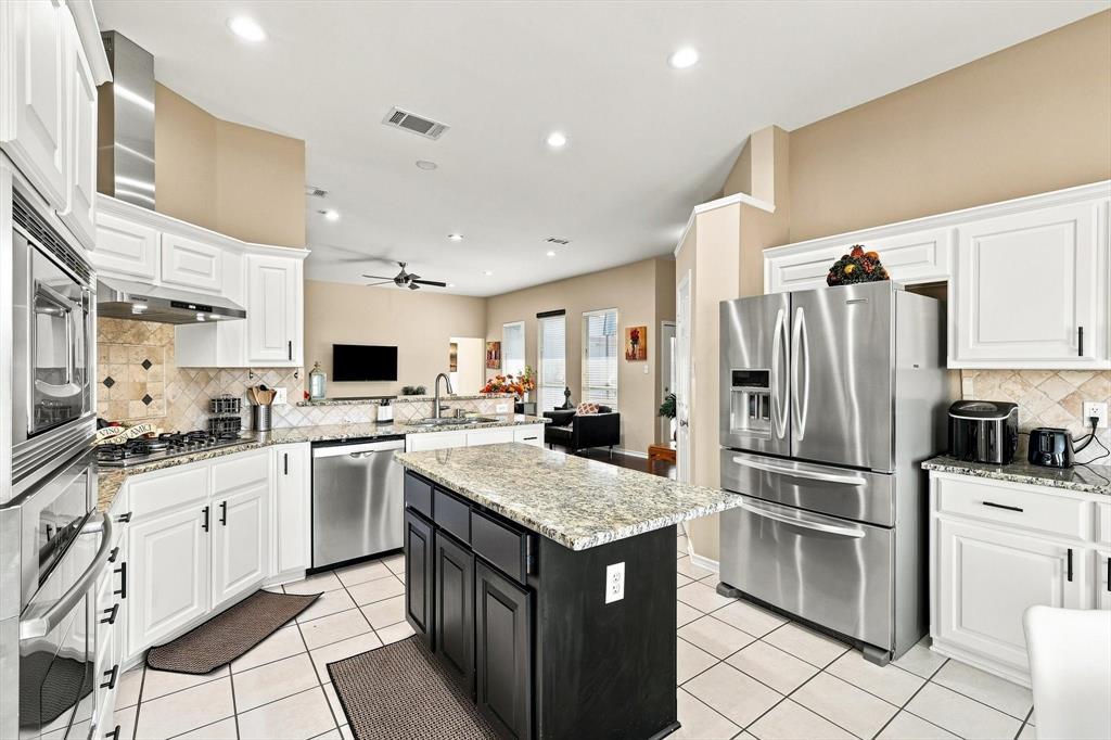 335 Linhurst Drive, Murphy, TX 75094