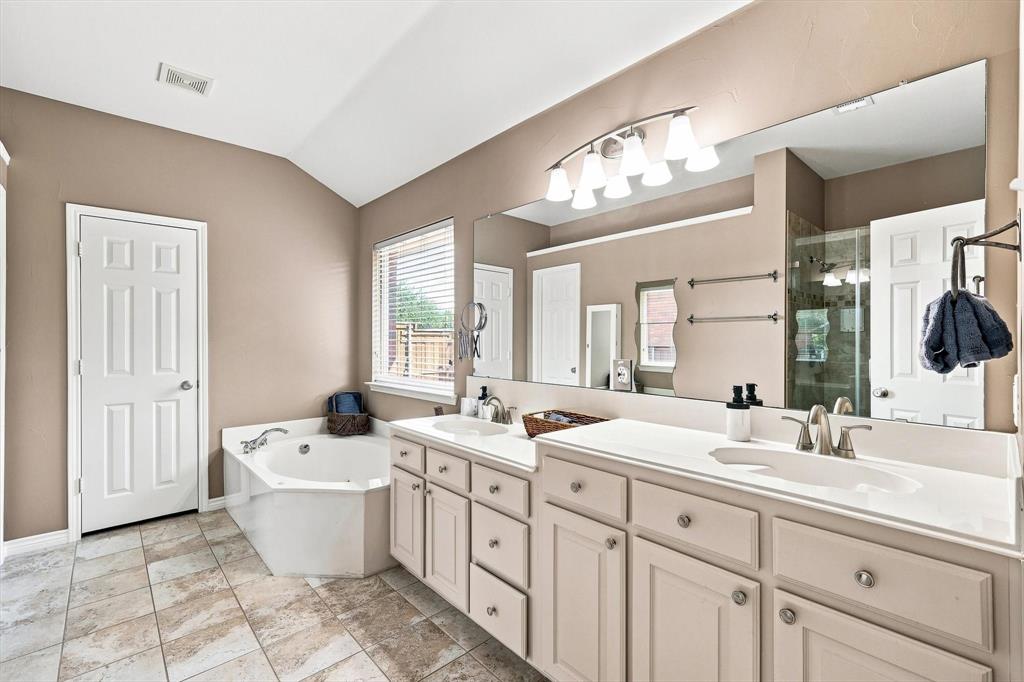 335 Linhurst Drive, Murphy, TX 75094