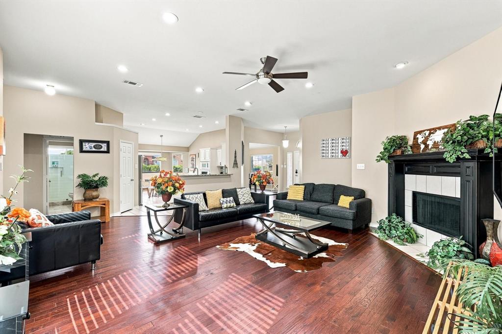 335 Linhurst Drive, Murphy, TX 75094