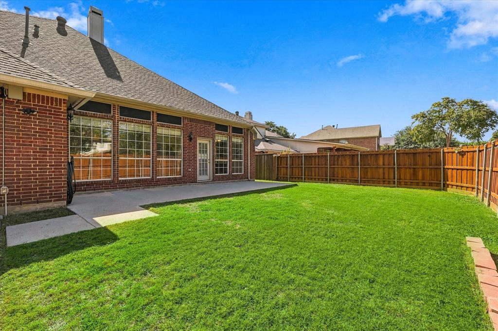Additional view of the  back yard.