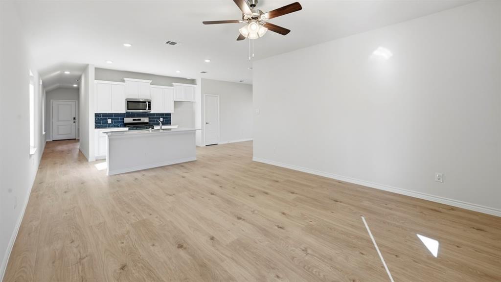 1205 Dry Brook Way, Princeton, TX 75407