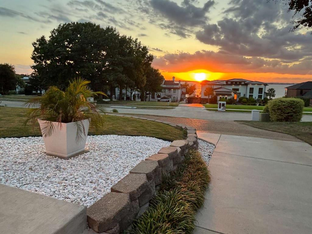 2309 Lafayette Drive, Heath, TX 75032