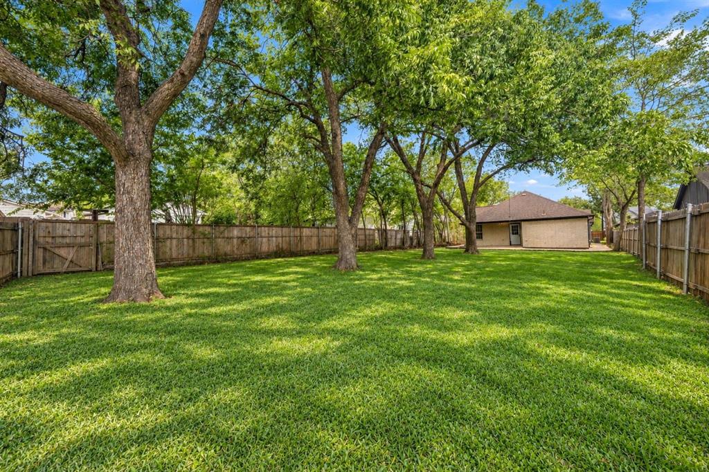 1005 W White Avenue, McKinney, TX 75069