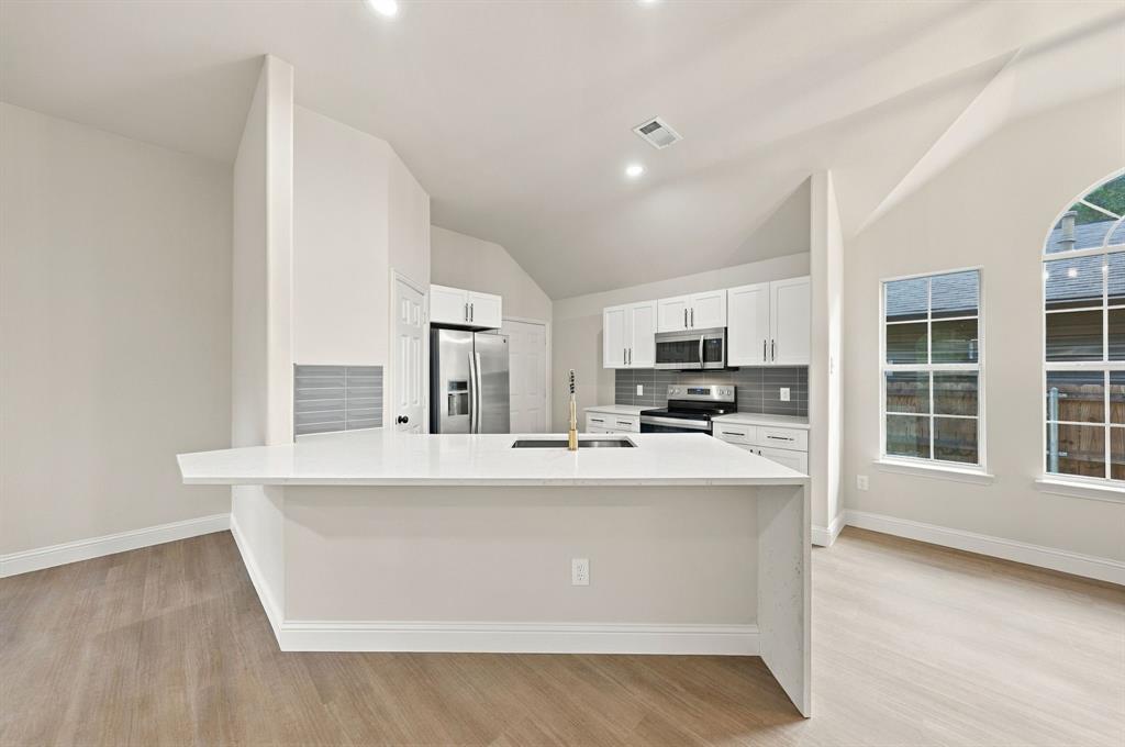 1005 W White Avenue, McKinney, TX 75069