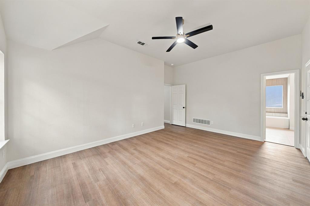 1005 W White Avenue, McKinney, TX 75069
