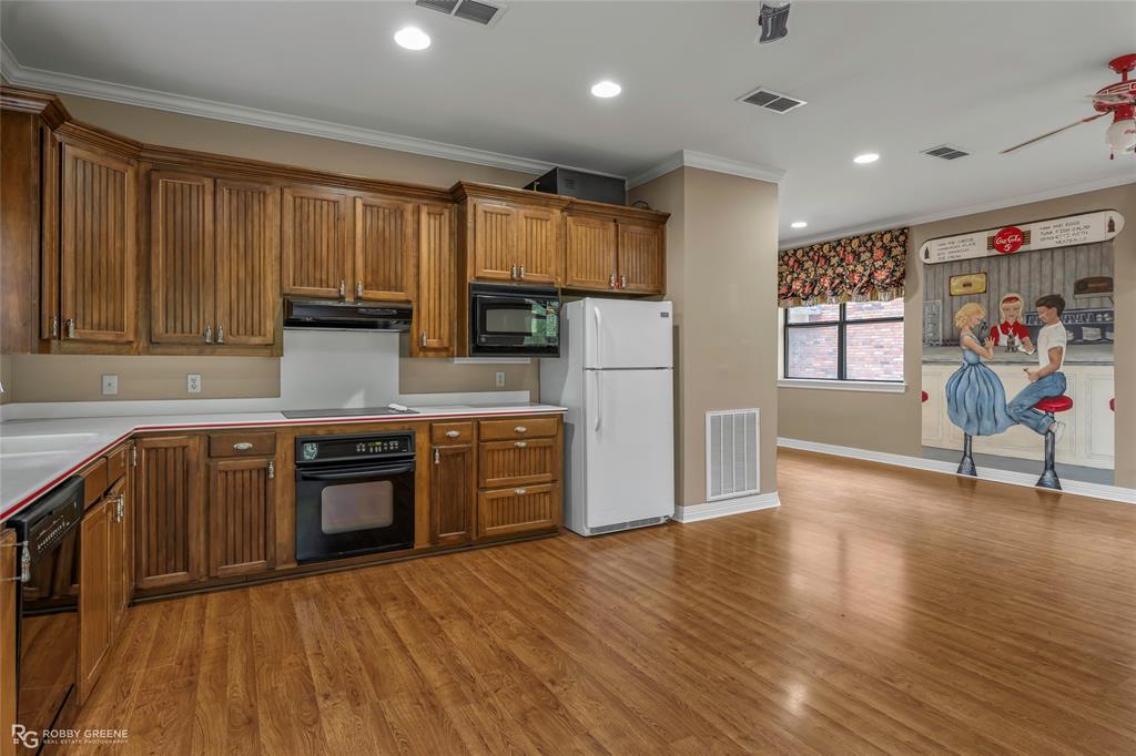 36 Golf Club Drive, Haughton, LA 71037