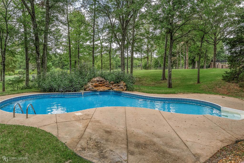 36 Golf Club Drive, Haughton, LA 71037