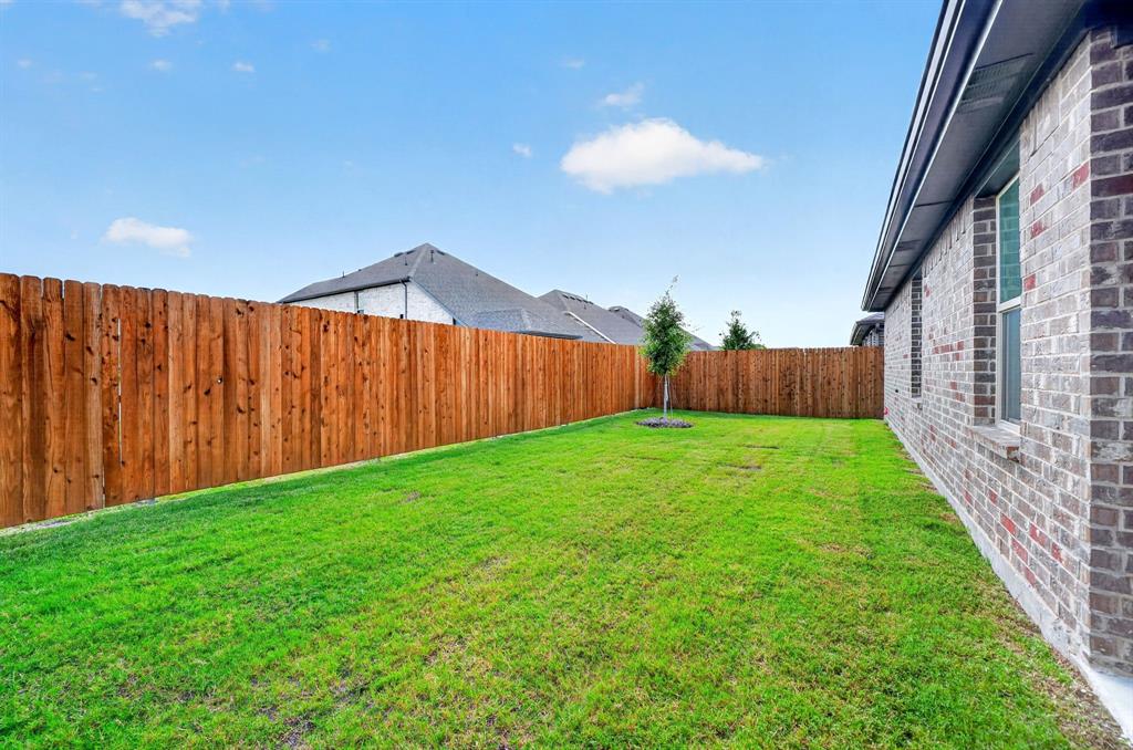 2020 Hearn Drive, Royse City, TX 75189