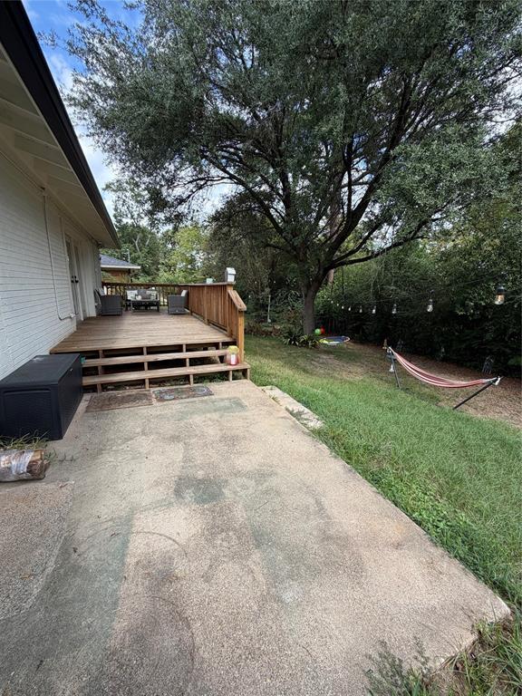 2216 Crestwood Drive, Tyler, TX 75701