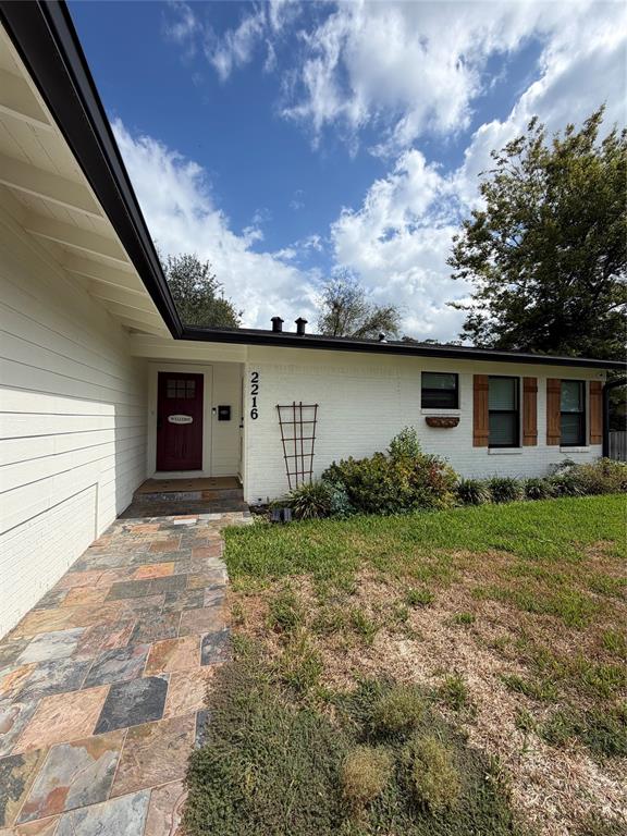2216 Crestwood Drive, Tyler, TX 75701