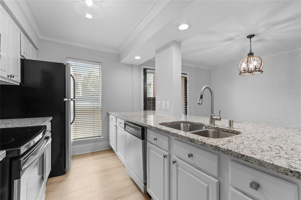 5928 Sandhurst Lane, #127, Dallas, TX 75206